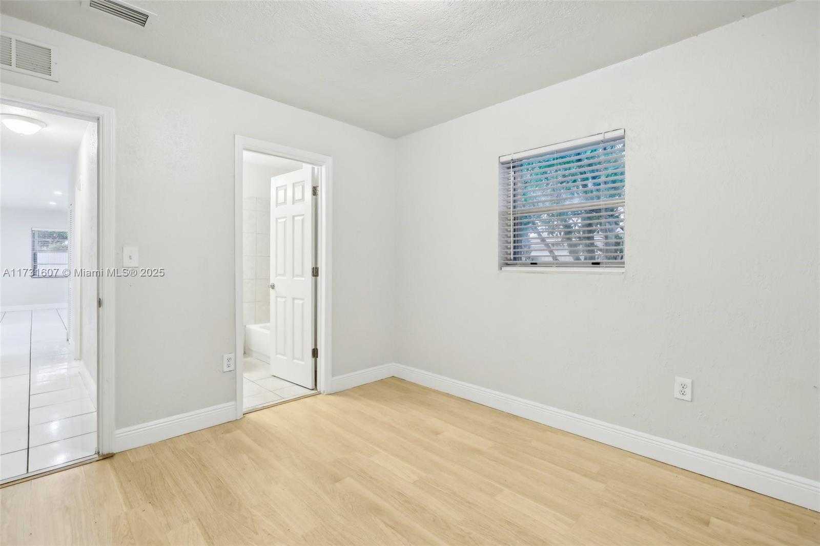 Small Image of 3851 NORTH WEST 172ND TER, Miami Gardens Number 20