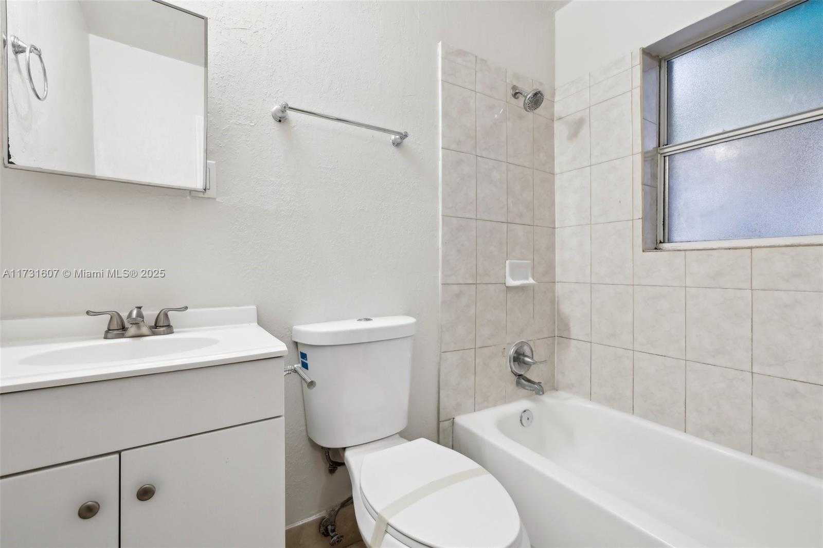 Small Image of 3851 NORTH WEST 172ND TER, Miami Gardens Number 21