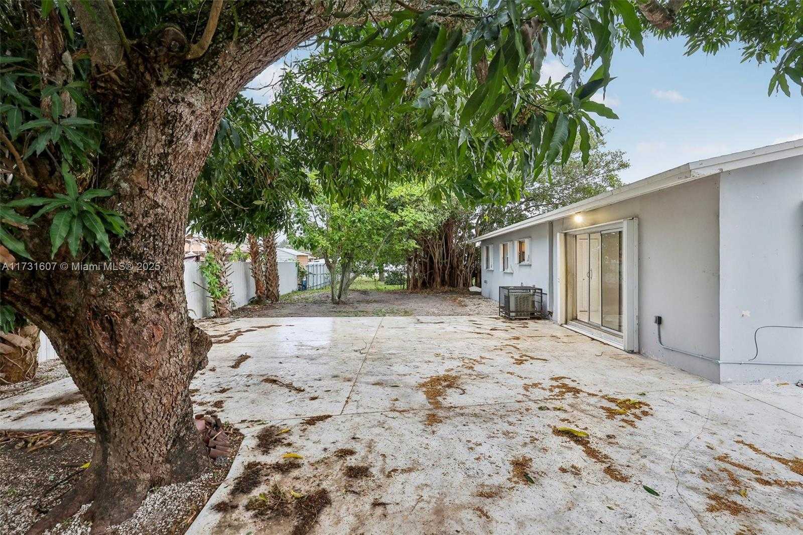 Small Image of 3851 NORTH WEST 172ND TER, Miami Gardens Number 24