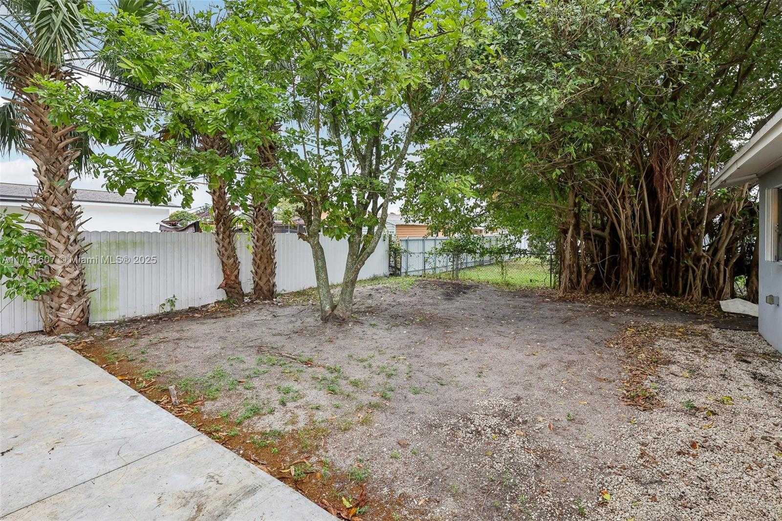 Small Image of 3851 NORTH WEST 172ND TER, Miami Gardens Number 29