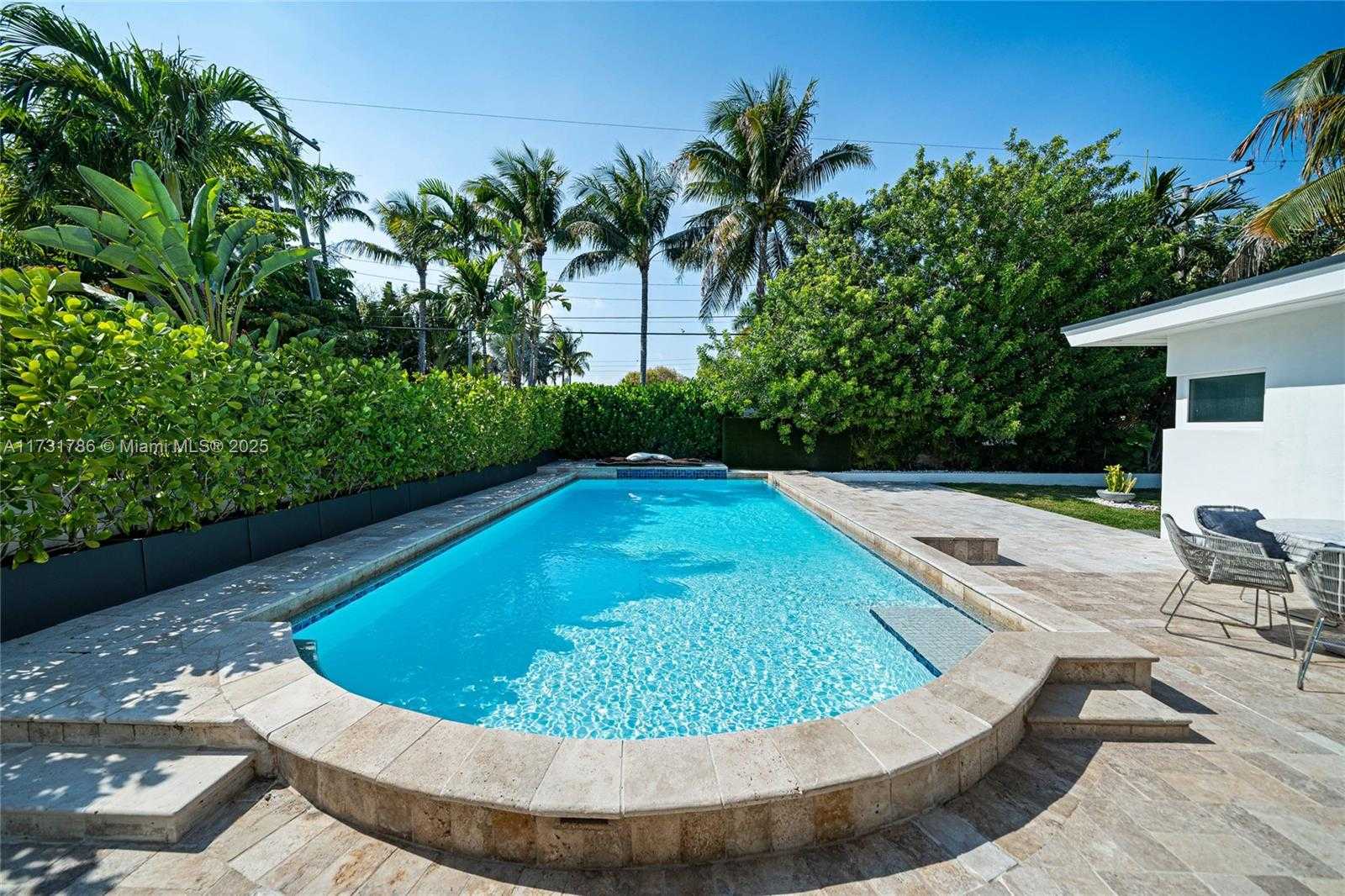Small Image of 835 FAIRWAY DR, Miami Beach Number 17