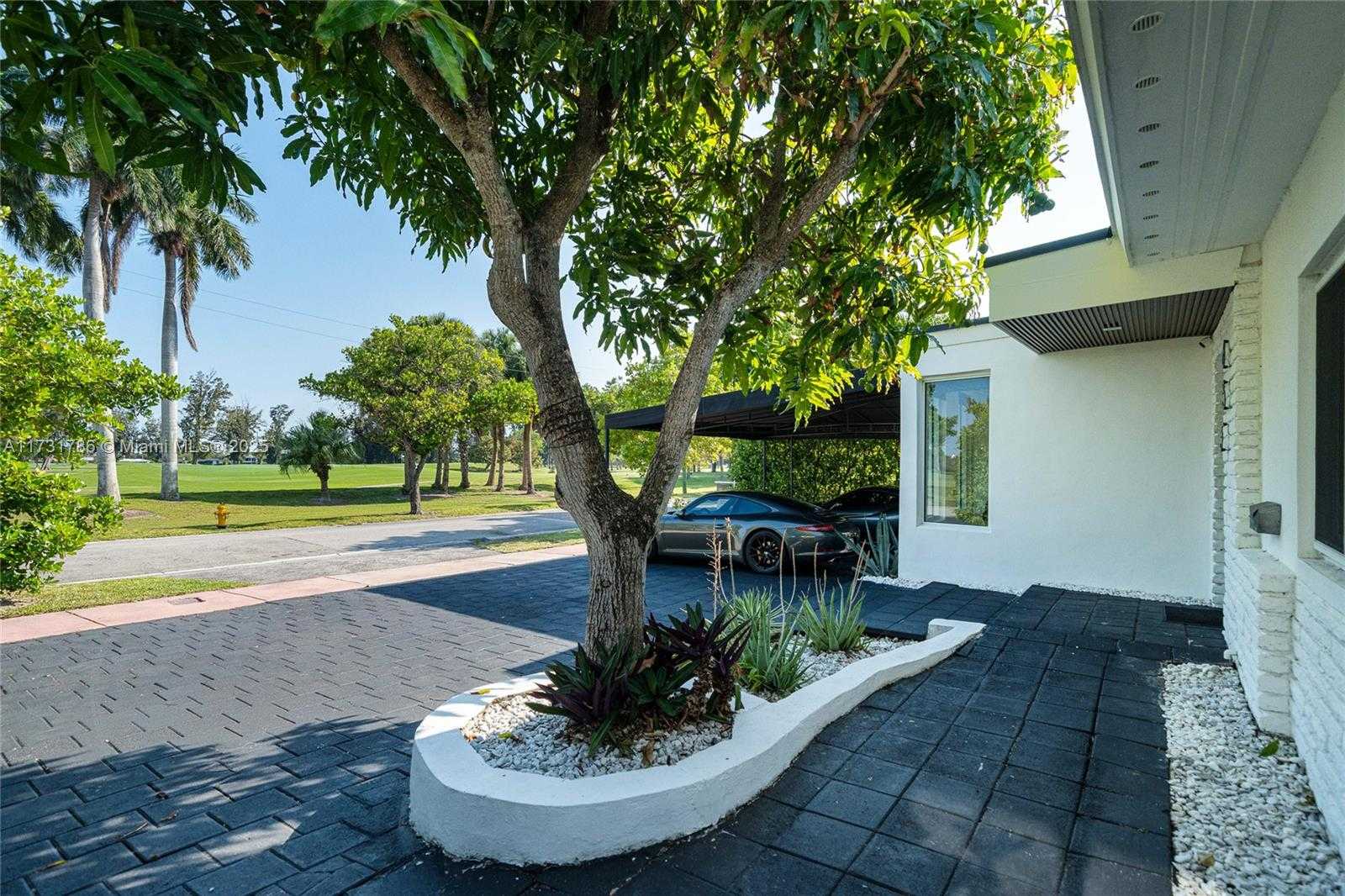 Small Image of 835 FAIRWAY DR, Miami Beach Number 33