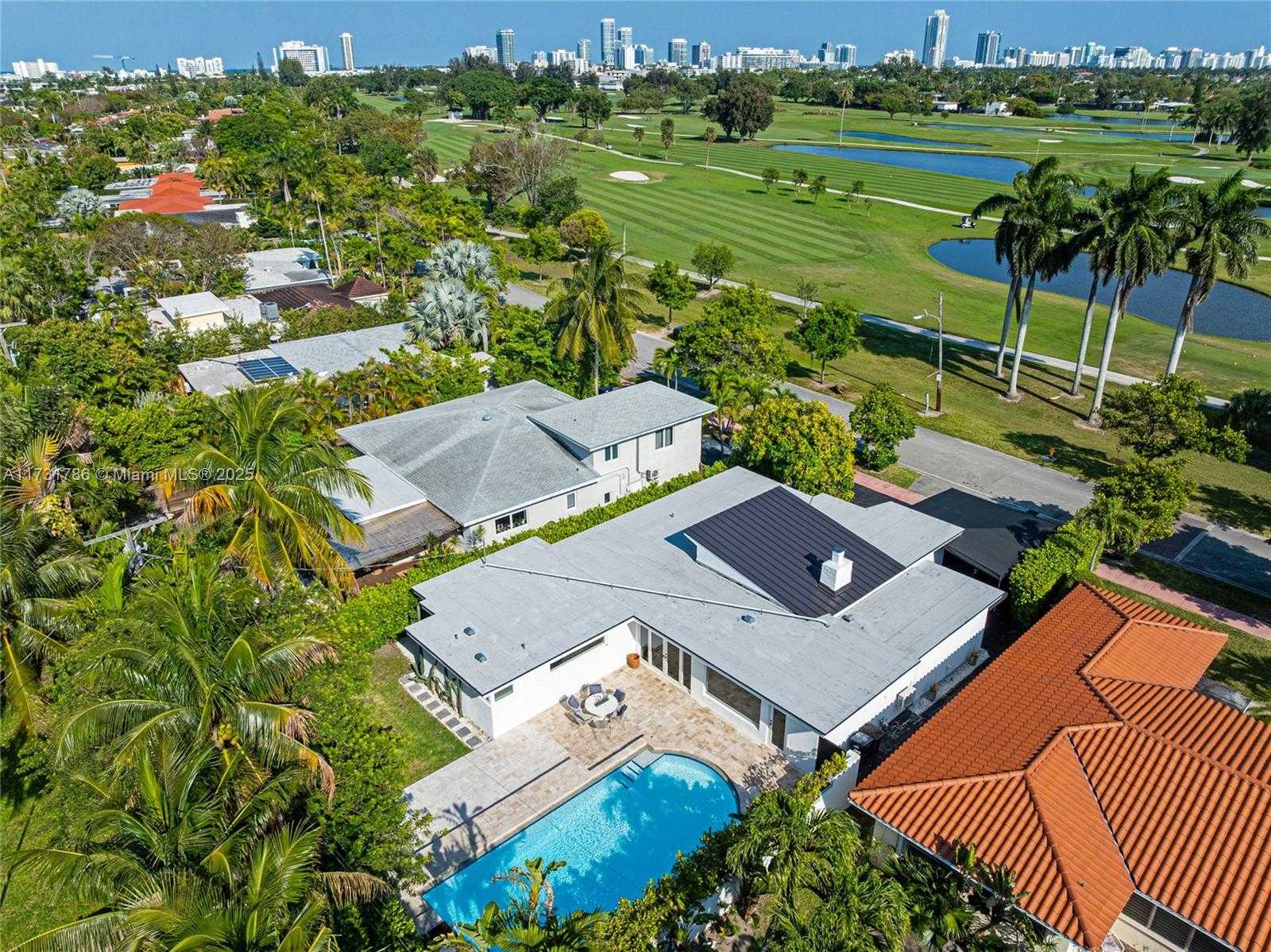 Small Image of 835 FAIRWAY DR, Miami Beach Number 35