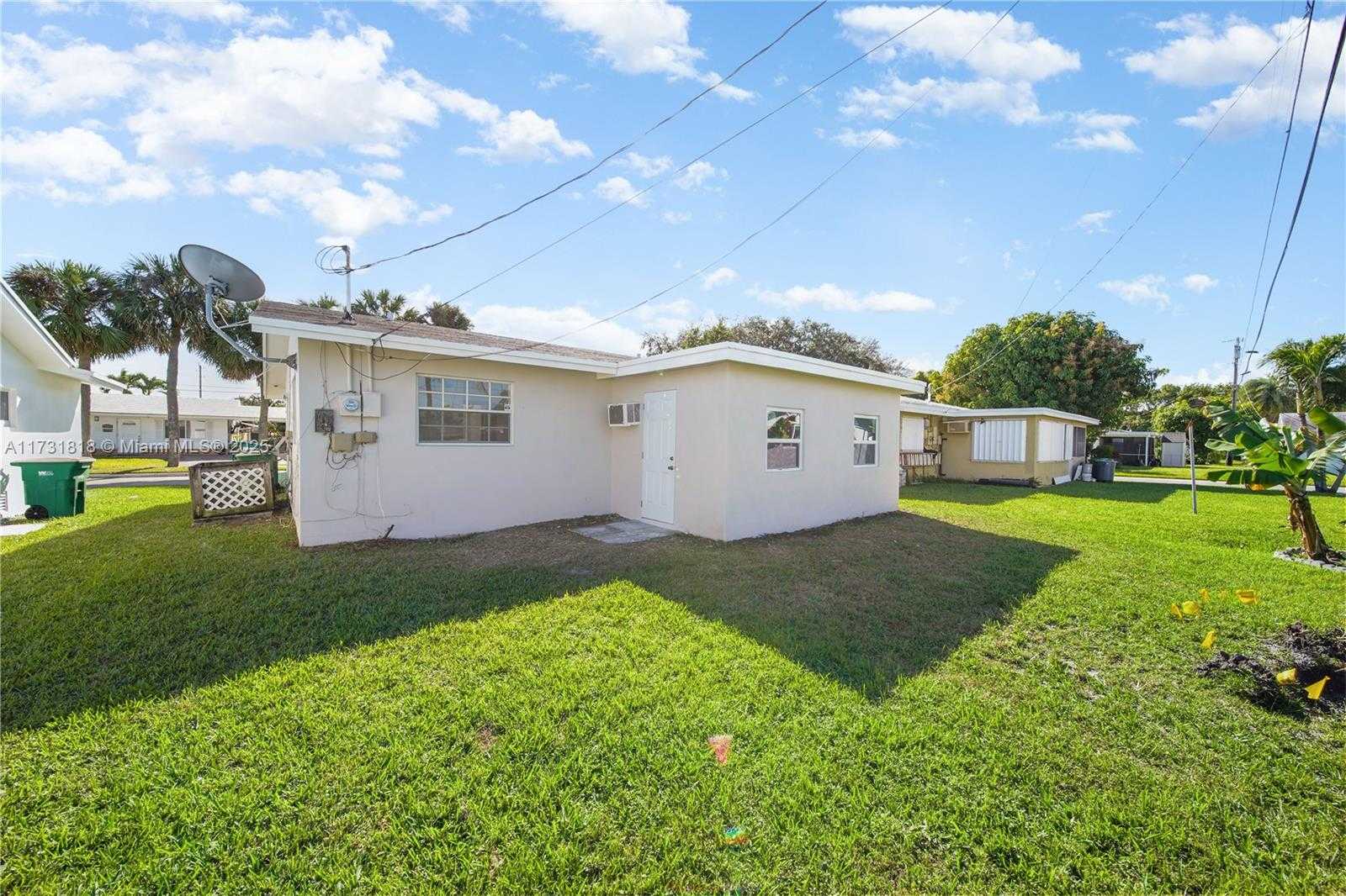 Small Image of 2709 NORTH WEST 54TH ST, Tamarac Number 10