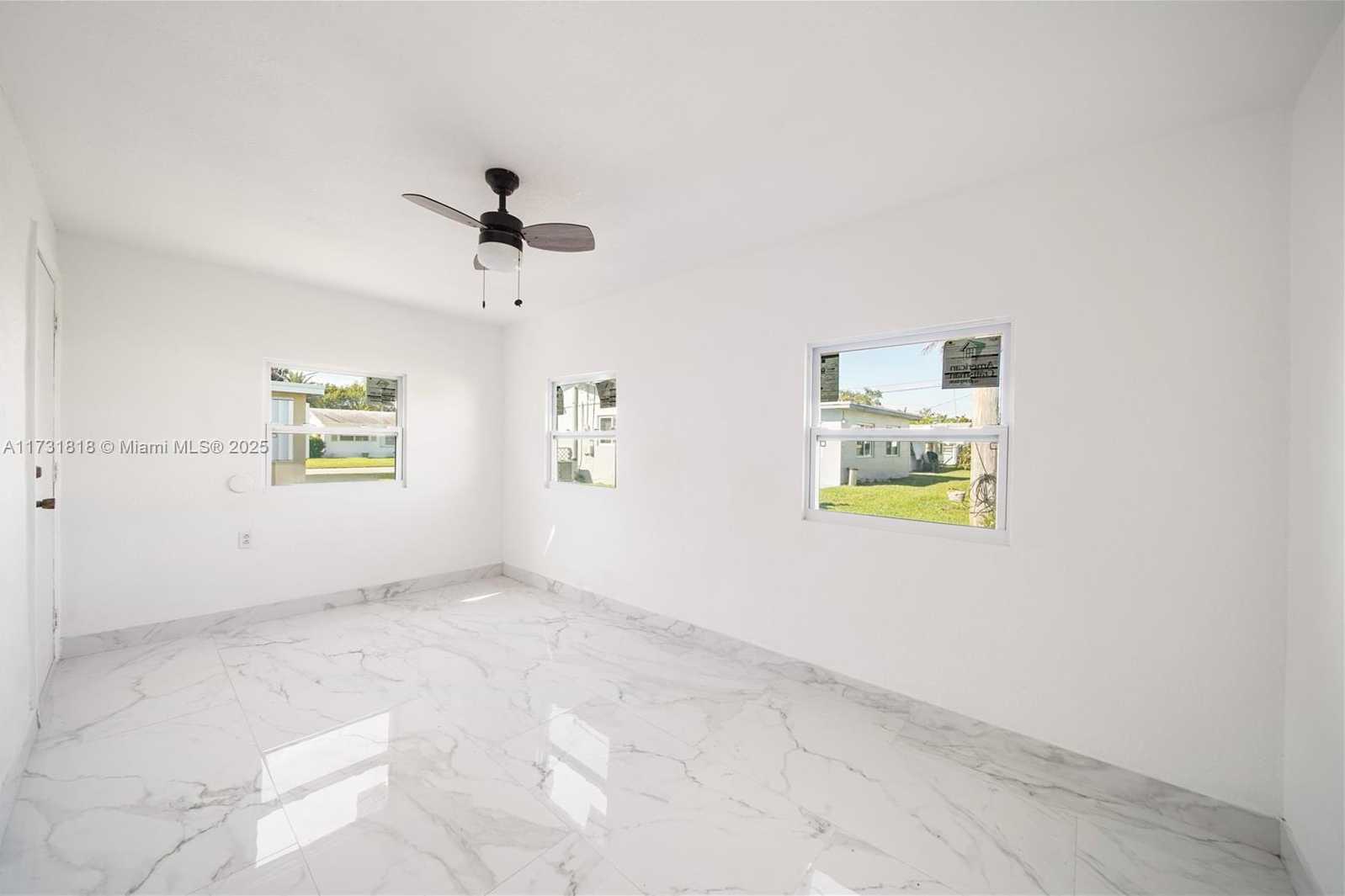 Small Image of 2709 NORTH WEST 54TH ST, Tamarac Number 13