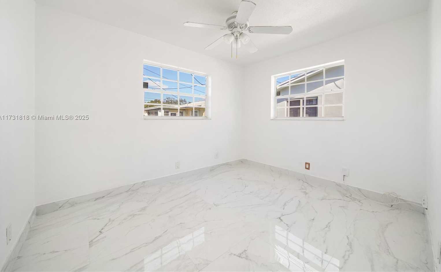 Small Image of 2709 NORTH WEST 54TH ST, Tamarac Number 14