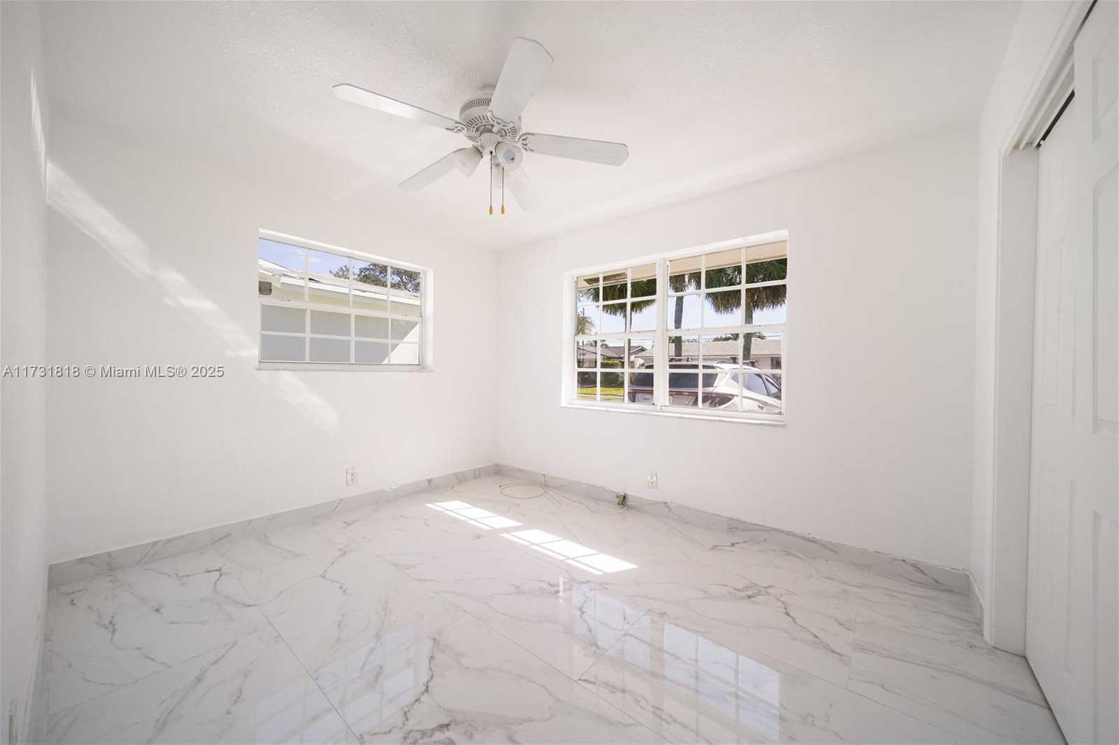 Small Image of 2709 NORTH WEST 54TH ST, Tamarac Number 16