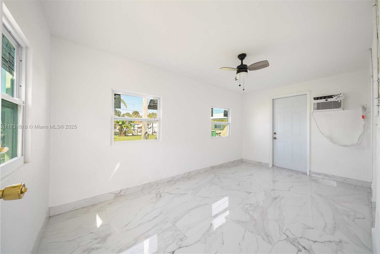 Small Image of 2709 NORTH WEST 54TH ST, Tamarac Number 19