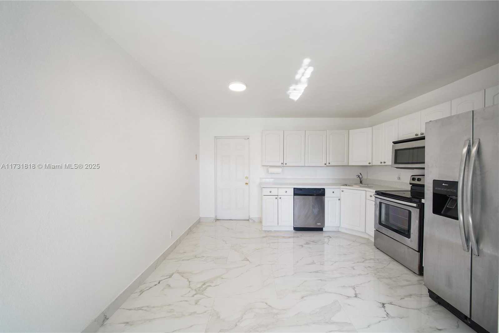 Small Image of 2709 NORTH WEST 54TH ST, Tamarac Number 21