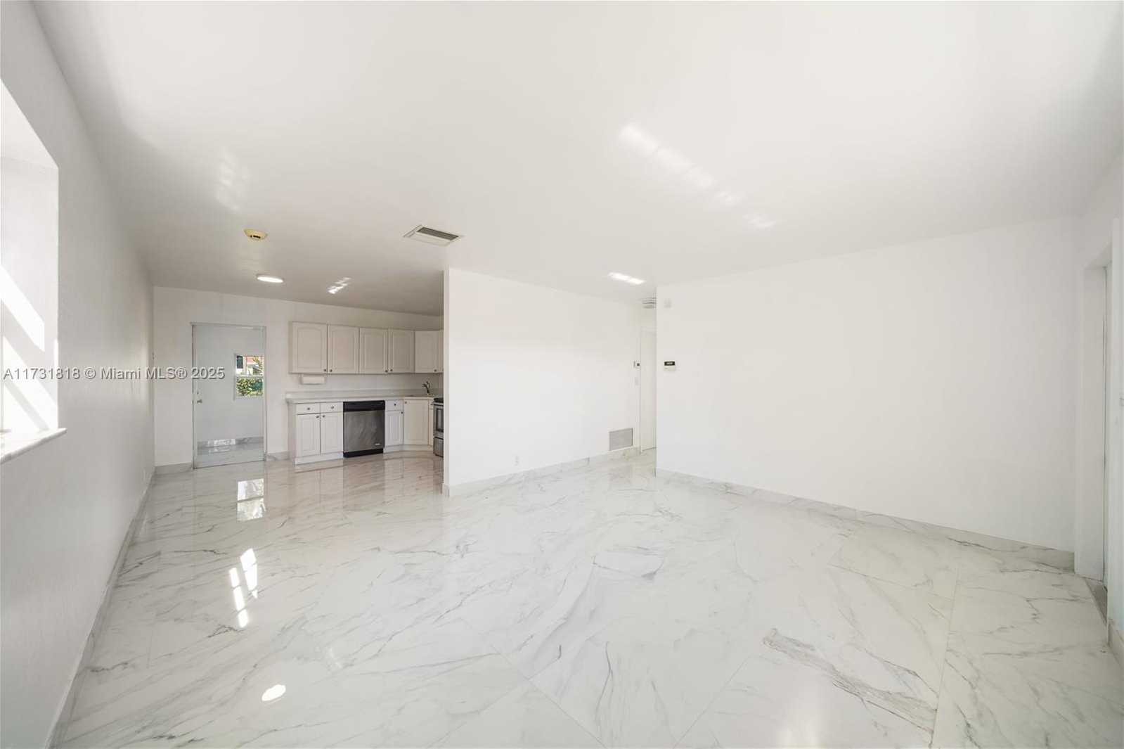 Small Image of 2709 NORTH WEST 54TH ST, Tamarac Number 22