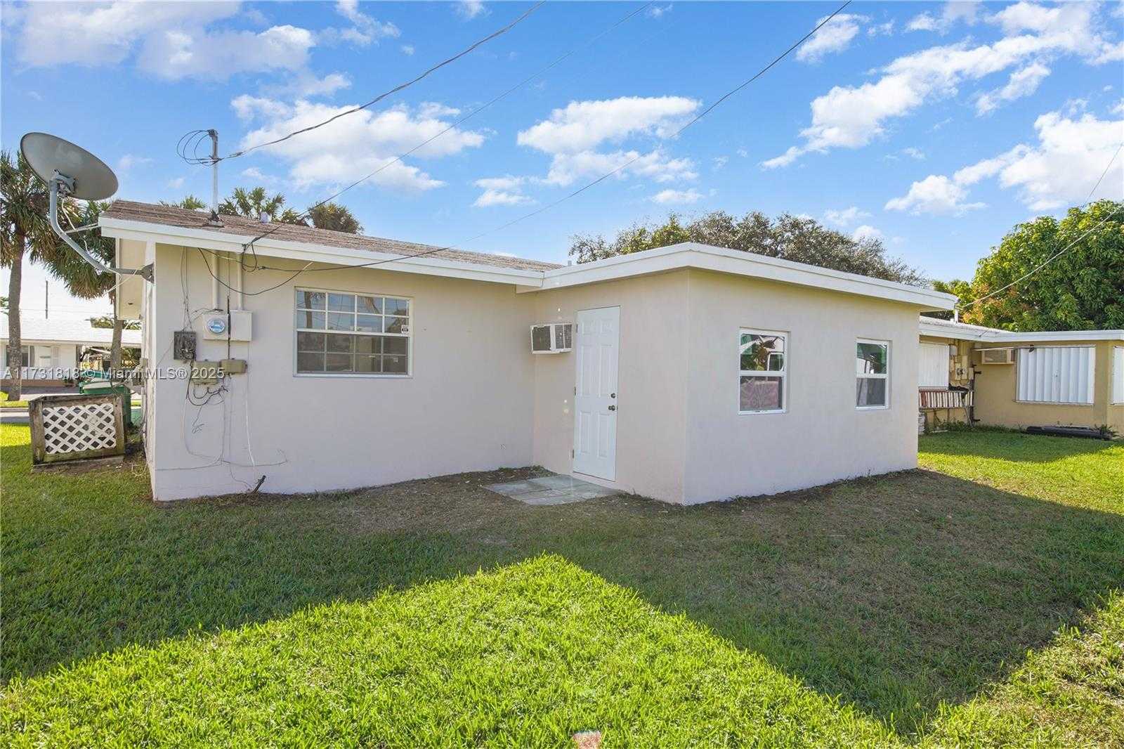 Small Image of 2709 NORTH WEST 54TH ST, Tamarac Number 5
