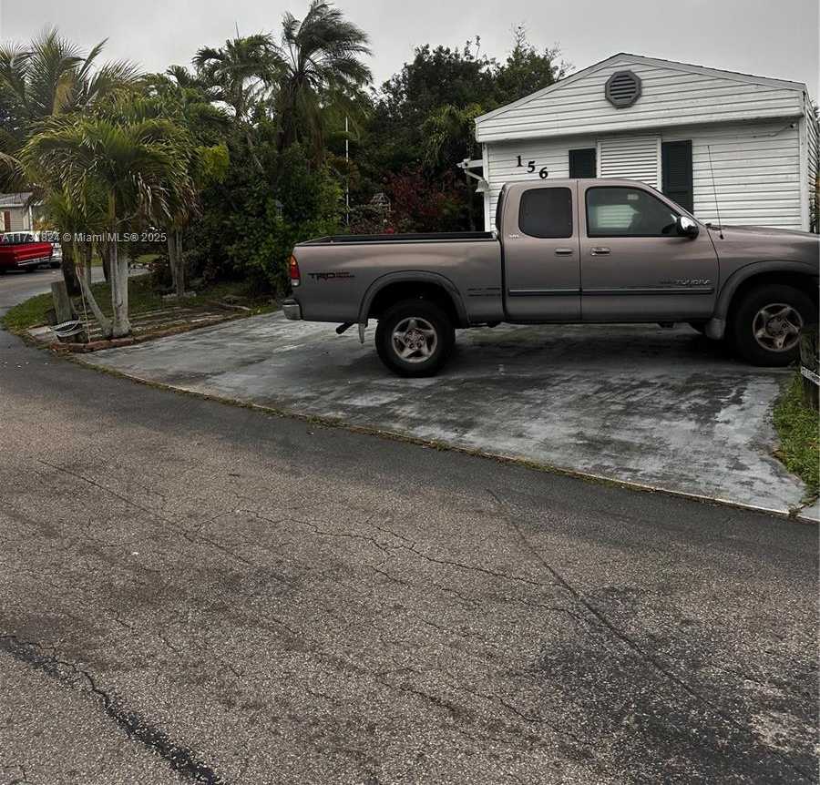 Small Image of 35250 SOUTH WEST 177 CT, Homestead Number 2