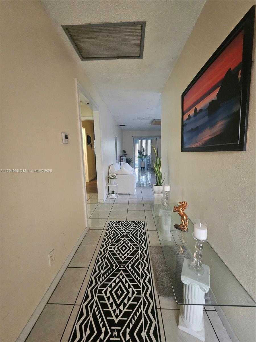 Imagen de Pequeño Objeto