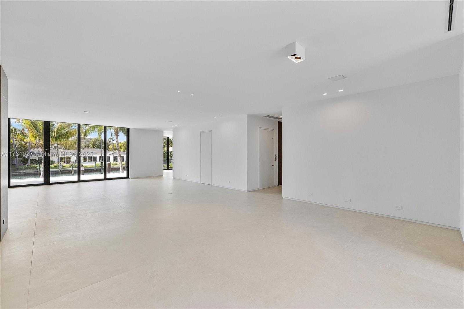 Small Image of 960 MARINER DR, Key Biscayne Number 17