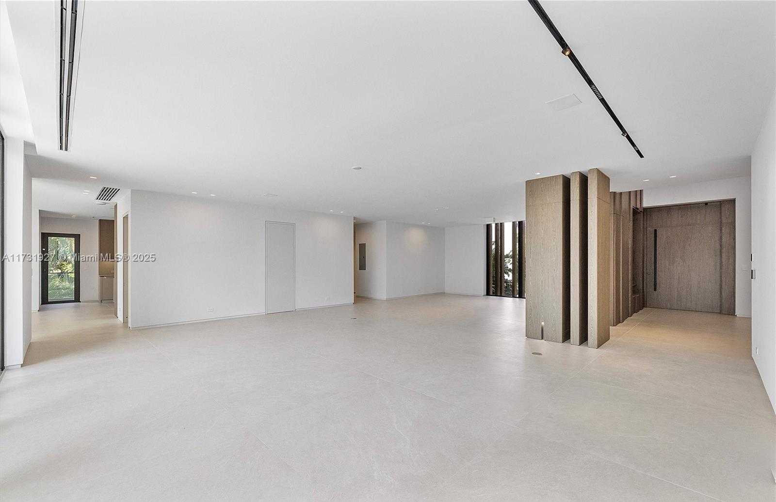 Small Image of 960 MARINER DR, Key Biscayne Number 18