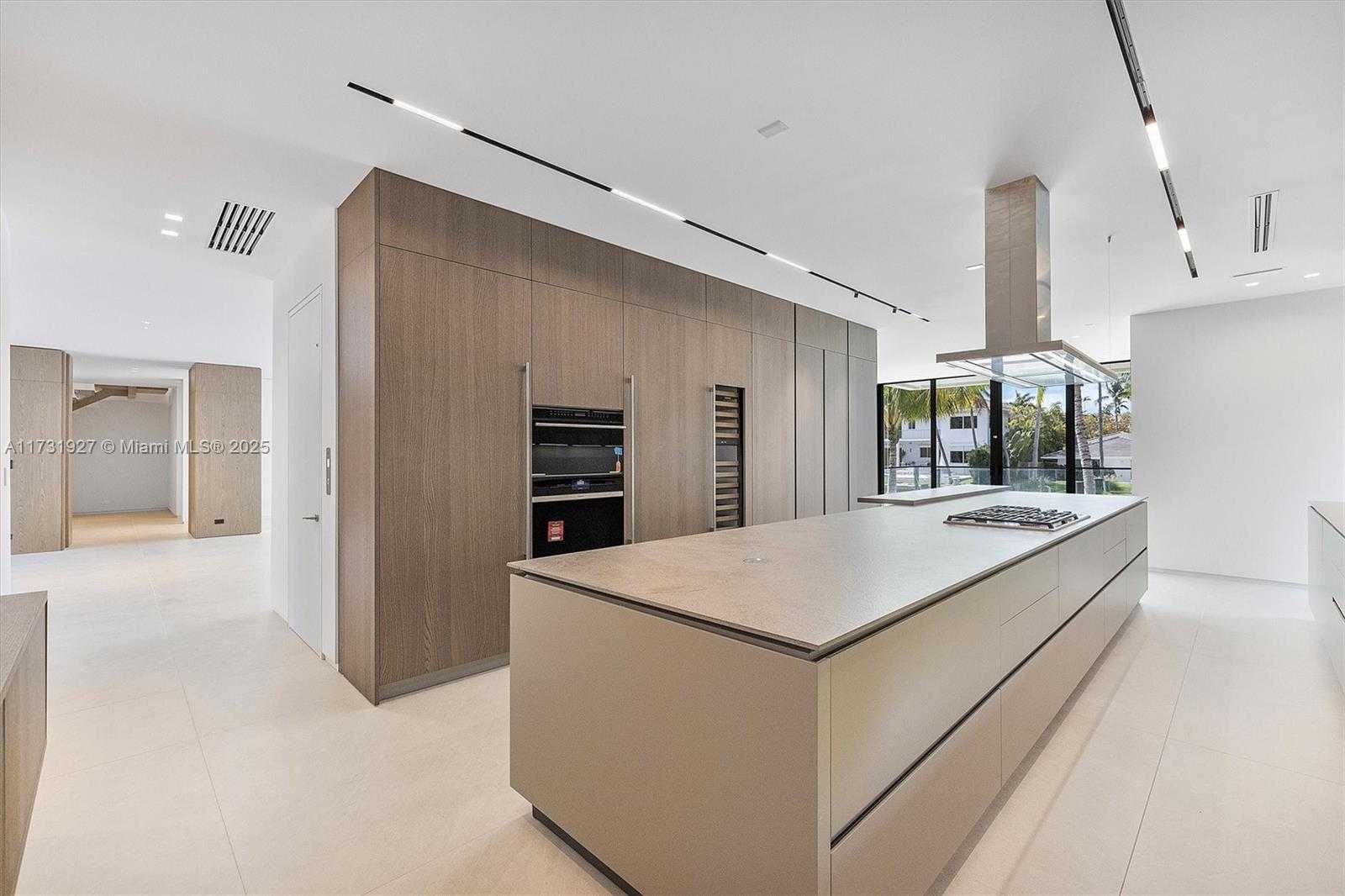 Small Image of 960 MARINER DR, Key Biscayne Number 21