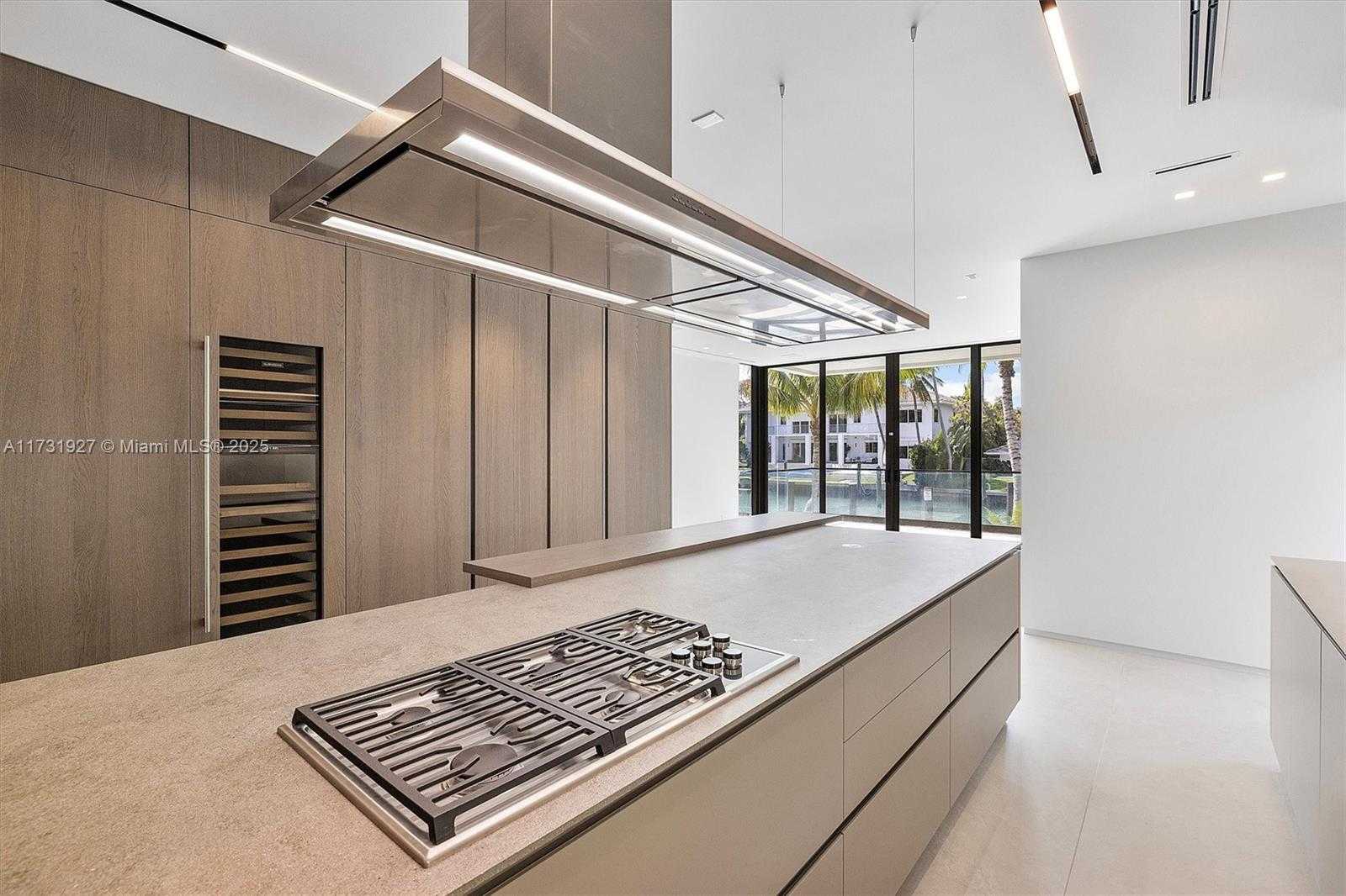 Small Image of 960 MARINER DR, Key Biscayne Number 22
