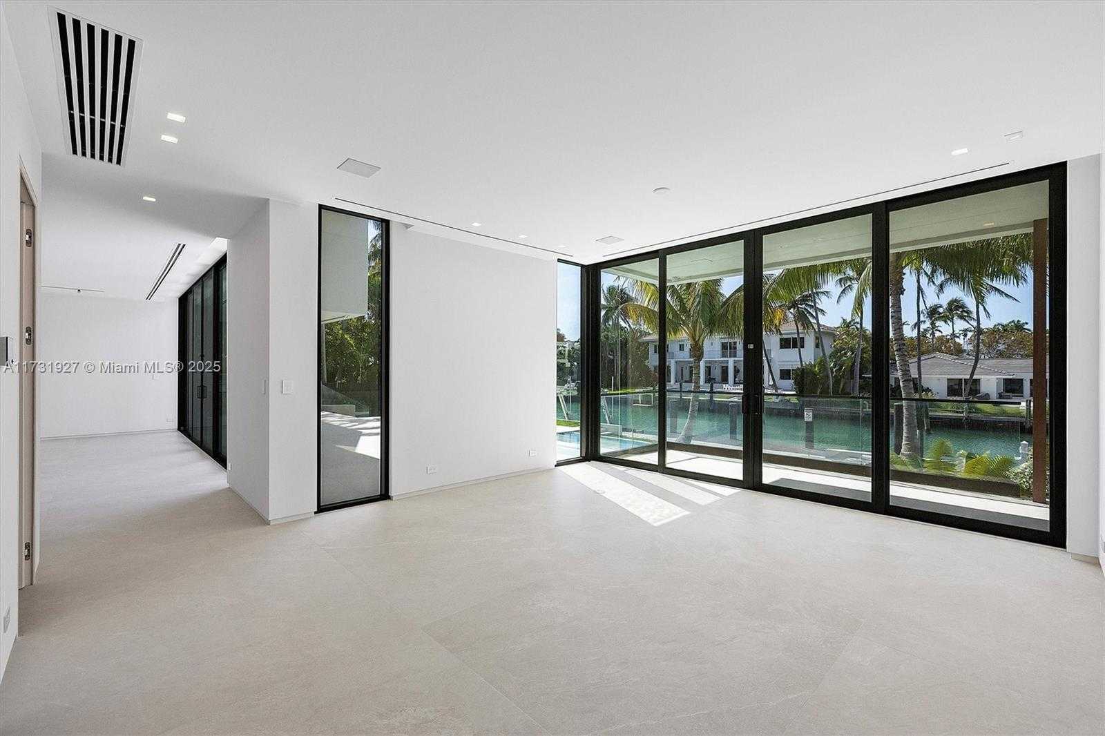Small Image of 960 MARINER DR, Key Biscayne Number 26