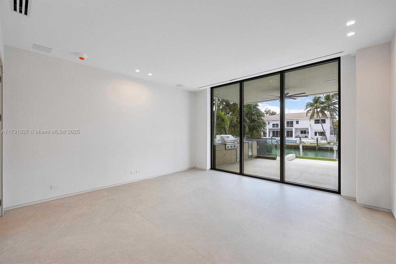 Small Image of 960 MARINER DR, Key Biscayne Number 30