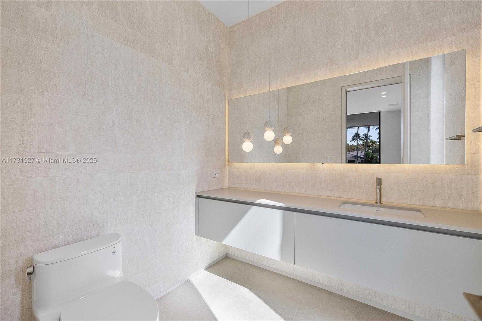 Small Image of 960 MARINER DR, Key Biscayne Number 31