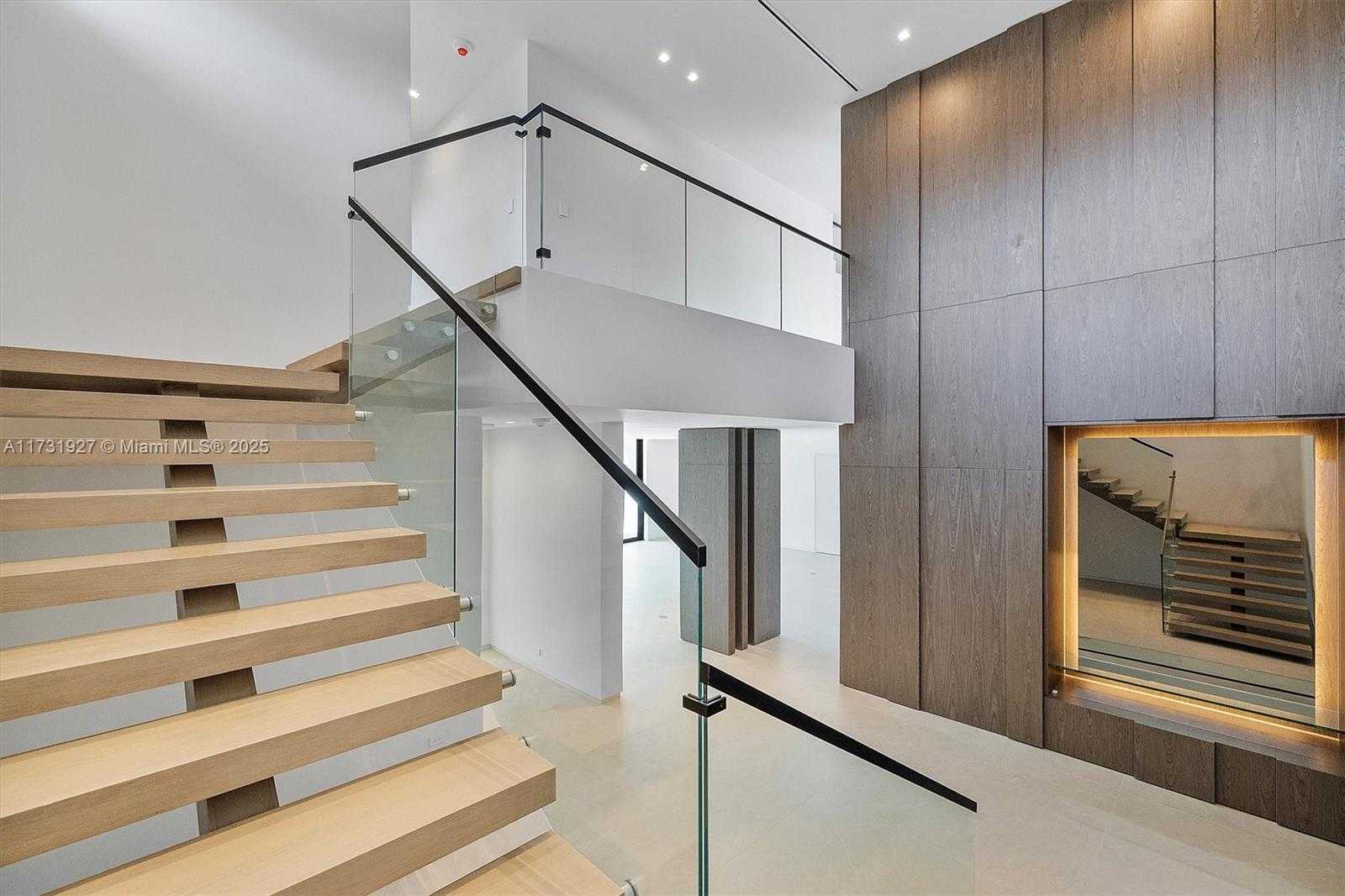 Small Image of 960 MARINER DR, Key Biscayne Number 35