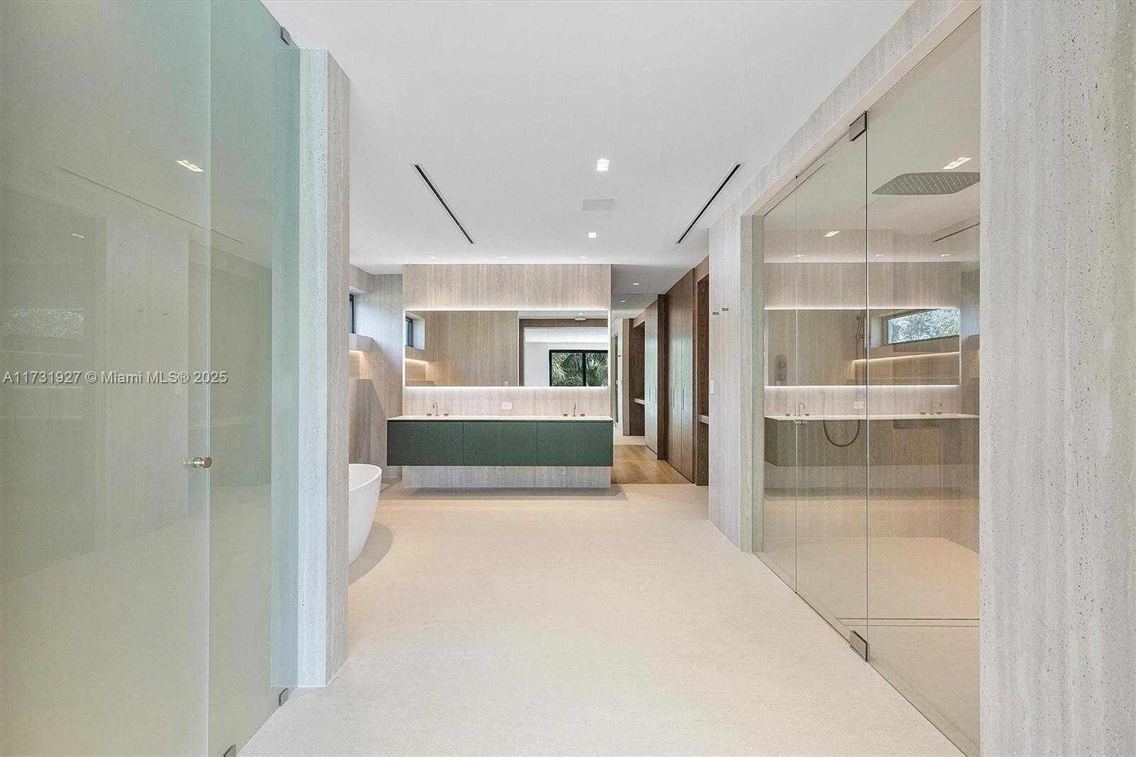 Small Image of 960 MARINER DR, Key Biscayne Number 46