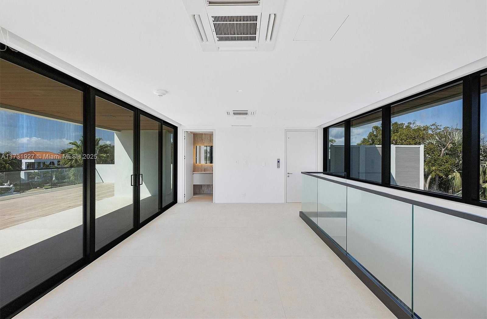 Small Image of 960 MARINER DR, Key Biscayne Number 57