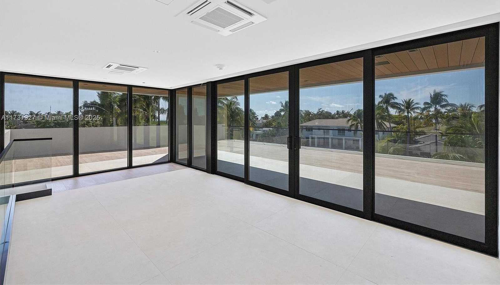 Small Image of 960 MARINER DR, Key Biscayne Number 58