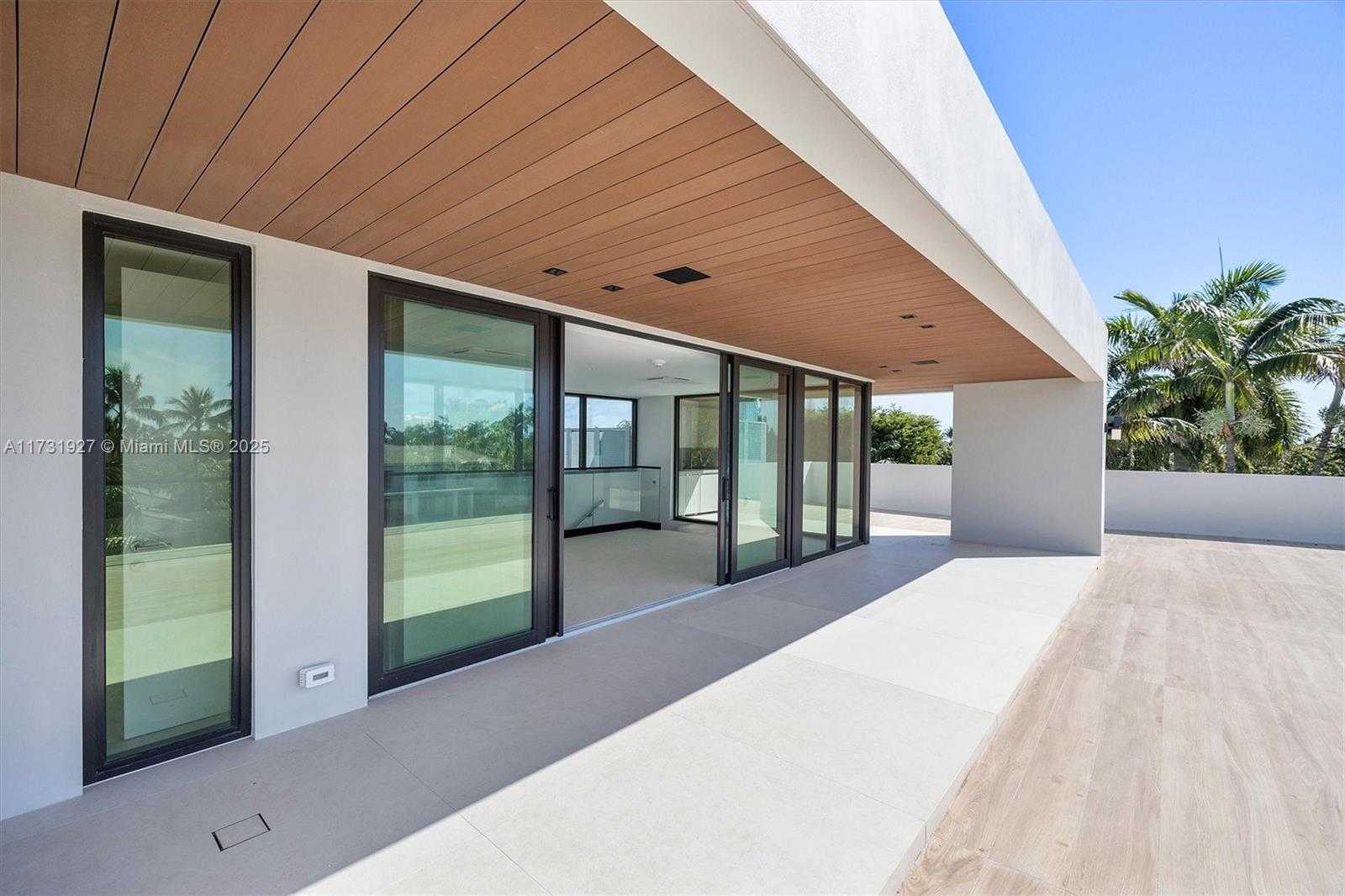 Small Image of 960 MARINER DR, Key Biscayne Number 59