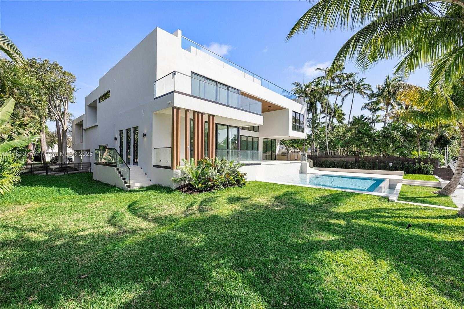 Small Image of 960 MARINER DR, Key Biscayne Number 70