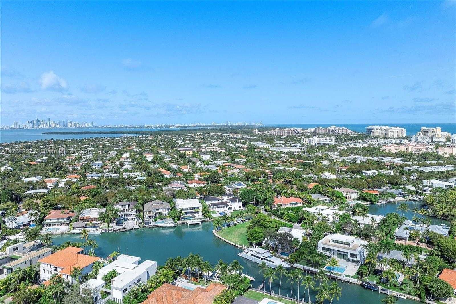 Small Image of 960 MARINER DR, Key Biscayne Number 74