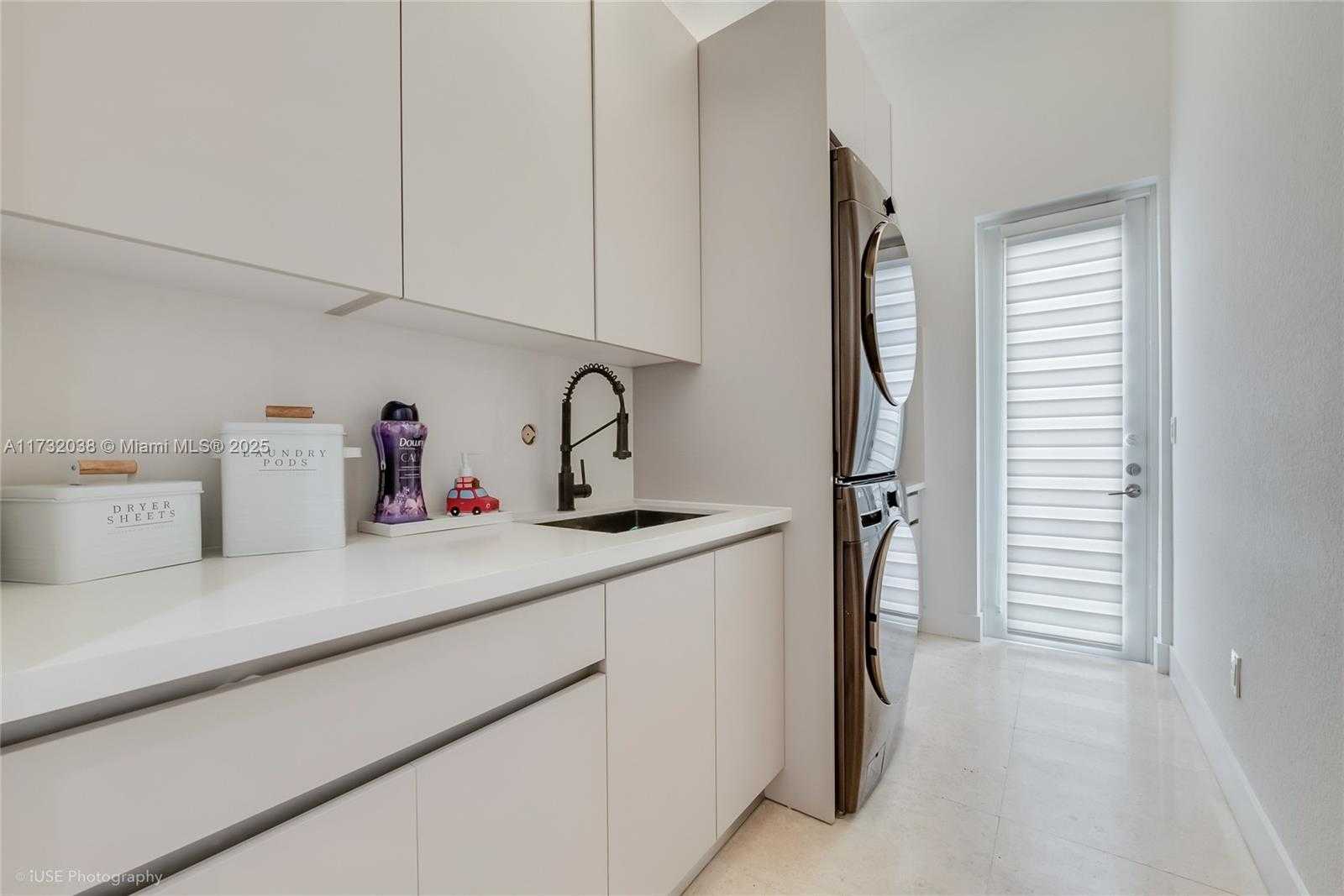 Small Image of 7780 SOUTH WEST 110TH ST, Pinecrest Number 17
