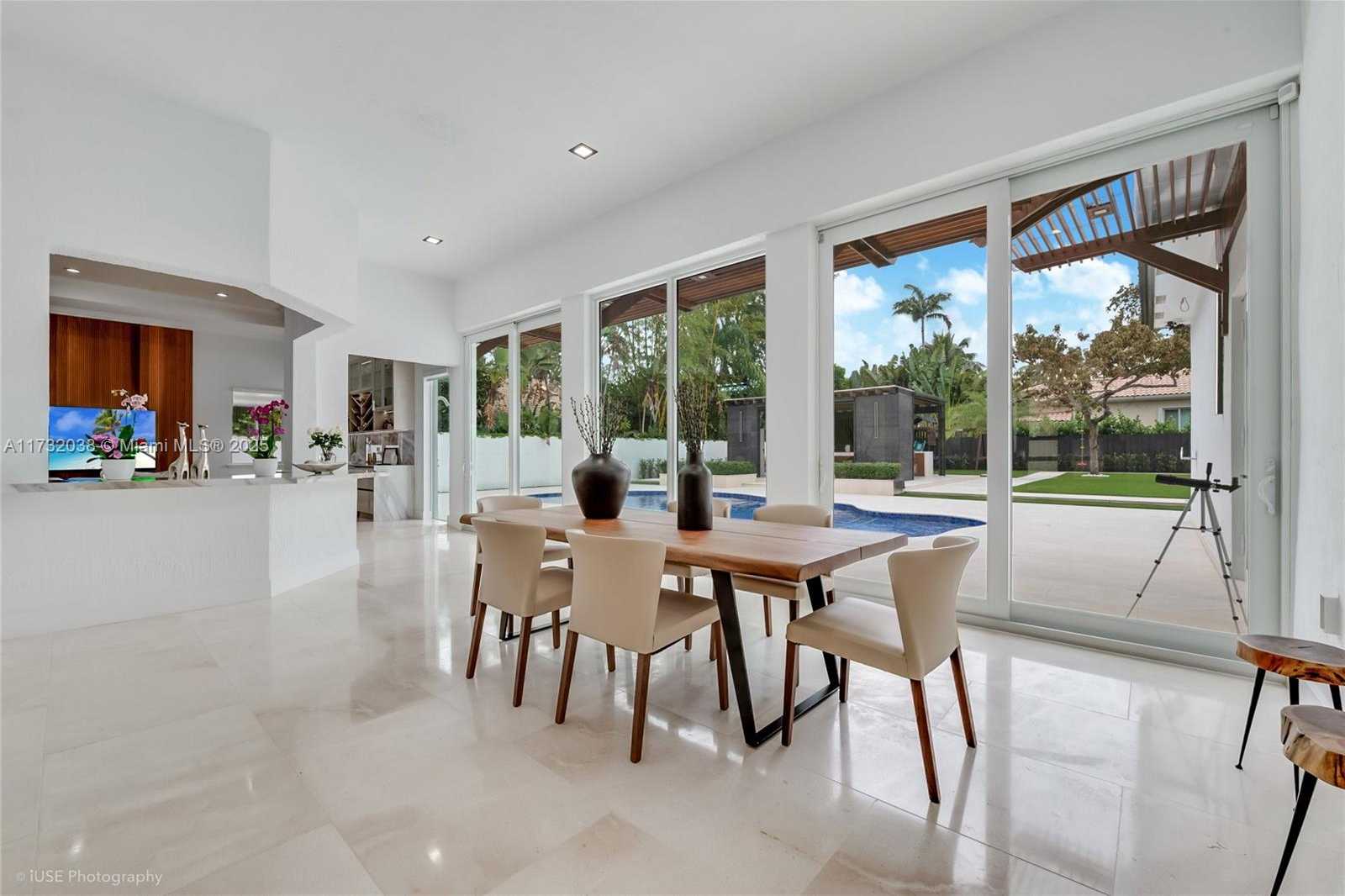Small Image of 7780 SOUTH WEST 110TH ST, Pinecrest Number 2