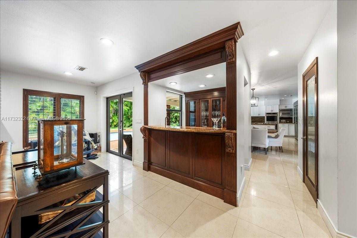 Small Image of 5922 SOUTH WEST 105TH ST, Pinecrest Number 14