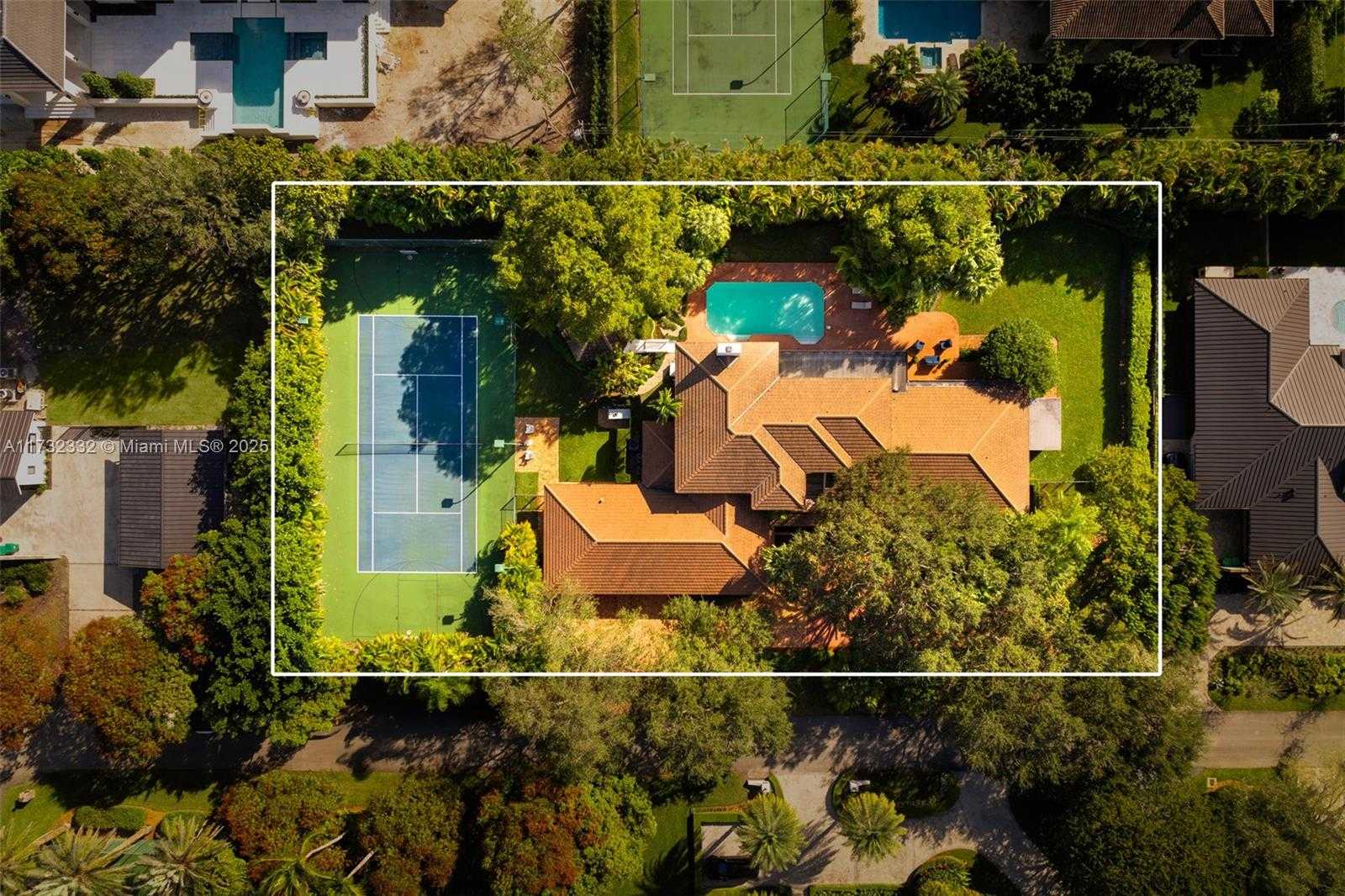 Small Image of 5922 SOUTH WEST 105TH ST, Pinecrest Number 2