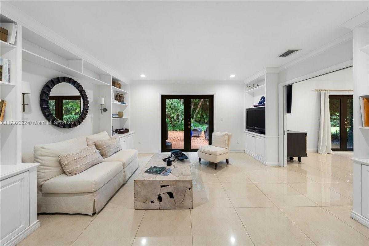 Small Image of 5922 SOUTH WEST 105TH ST, Pinecrest Number 20
