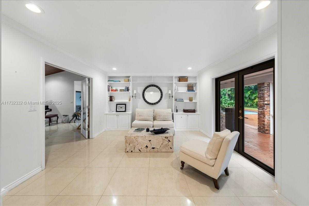 Small Image of 5922 SOUTH WEST 105TH ST, Pinecrest Number 21