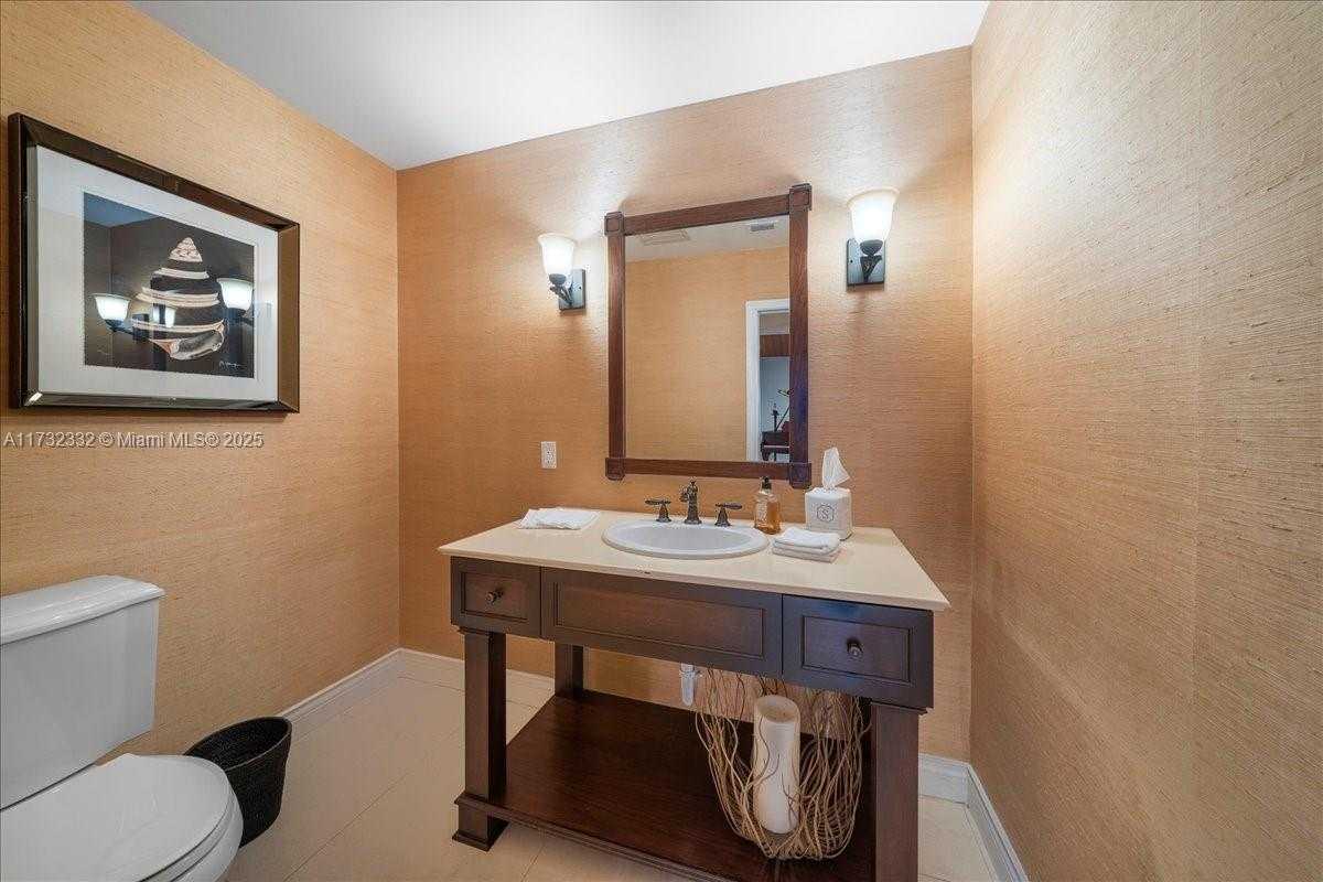 Small Image of 5922 SOUTH WEST 105TH ST, Pinecrest Number 29