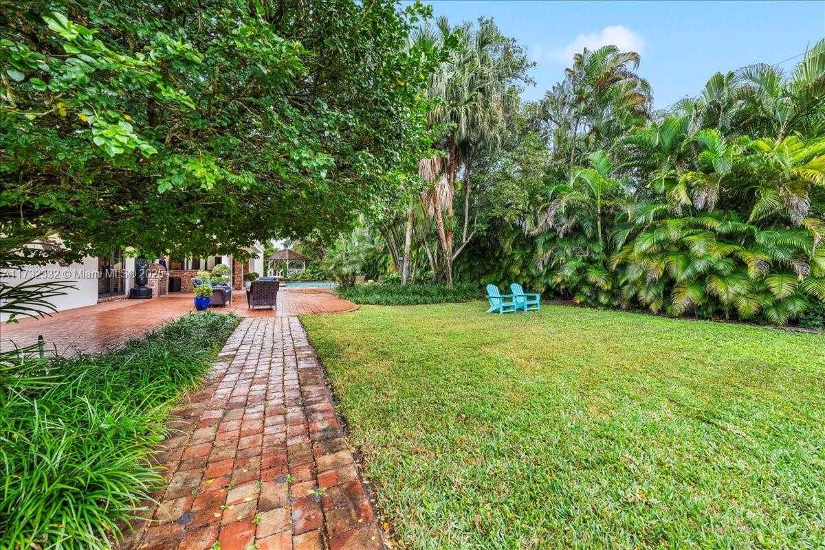 Small Image of 5922 SOUTH WEST 105TH ST, Pinecrest Number 9