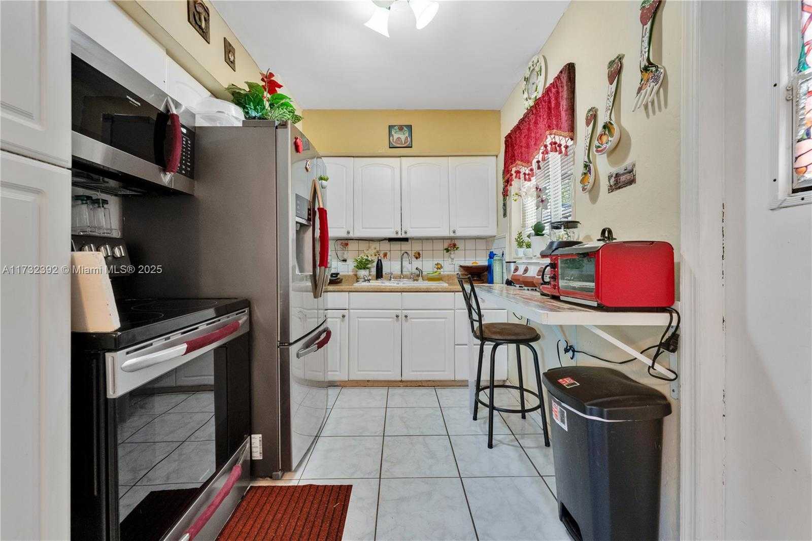 Small Image of 380 NORTH WEST 133RD ST, North Miami Number 8