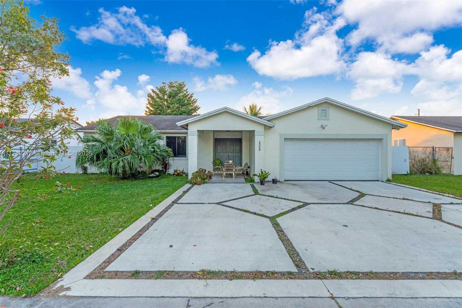 Small Image of 28268 SOUTH WEST 136TH AVE, Homestead Number 2
