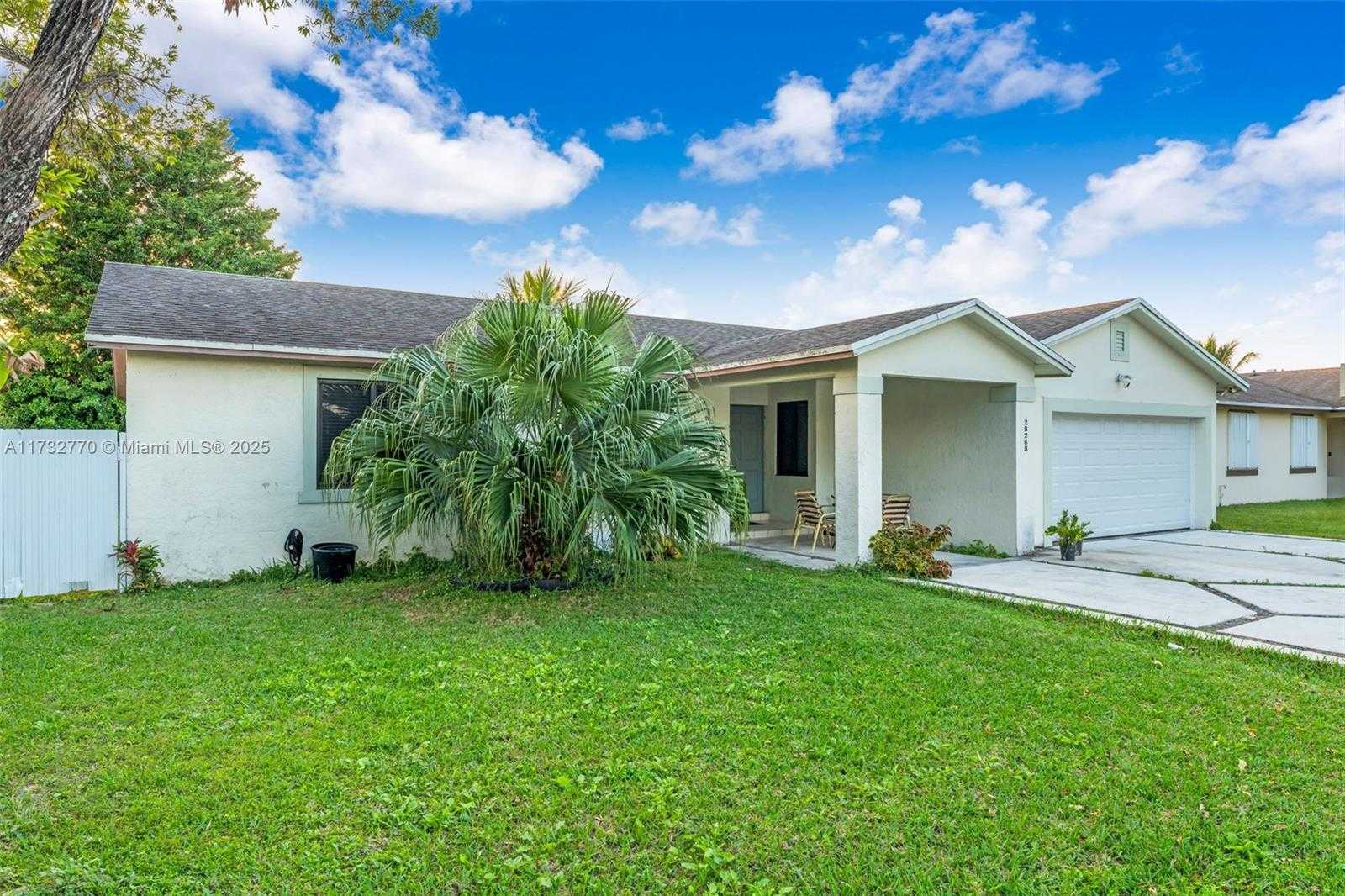 Small Image of 28268 SOUTH WEST 136TH AVE, Homestead Number 3