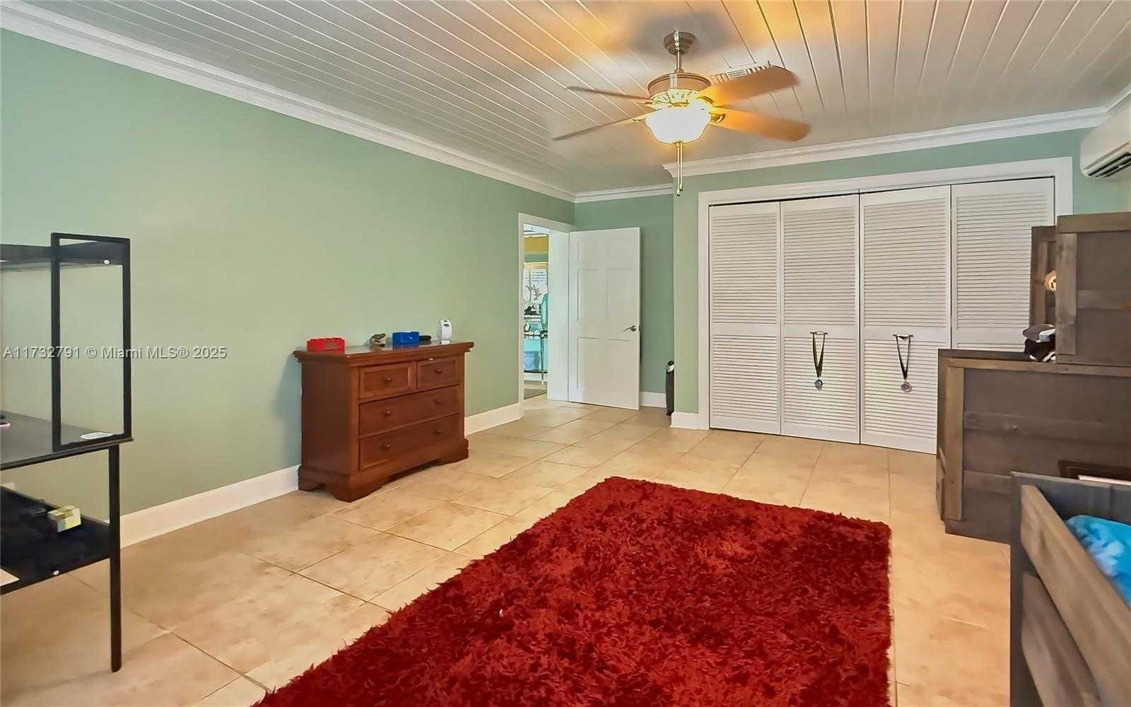 Small Image of 19280 SOUTH WEST 304TH ST, Homestead Number 19