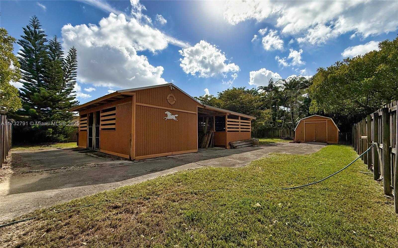 Small Image of 19280 SOUTH WEST 304TH ST, Homestead Number 27