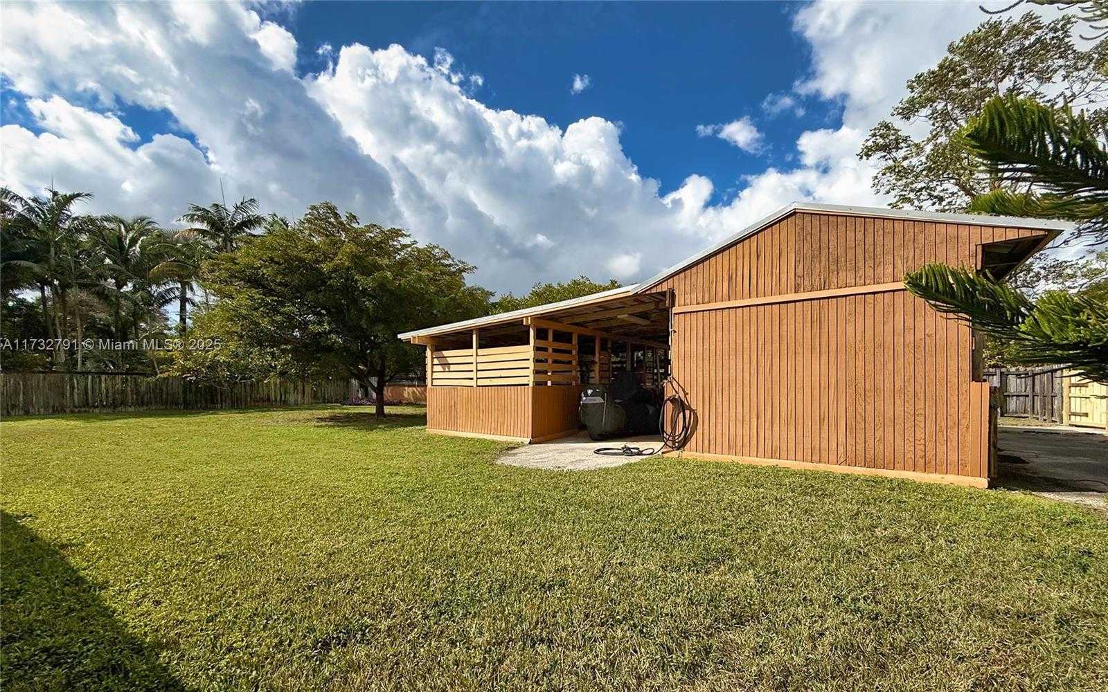 Small Image of 19280 SOUTH WEST 304TH ST, Homestead Number 28