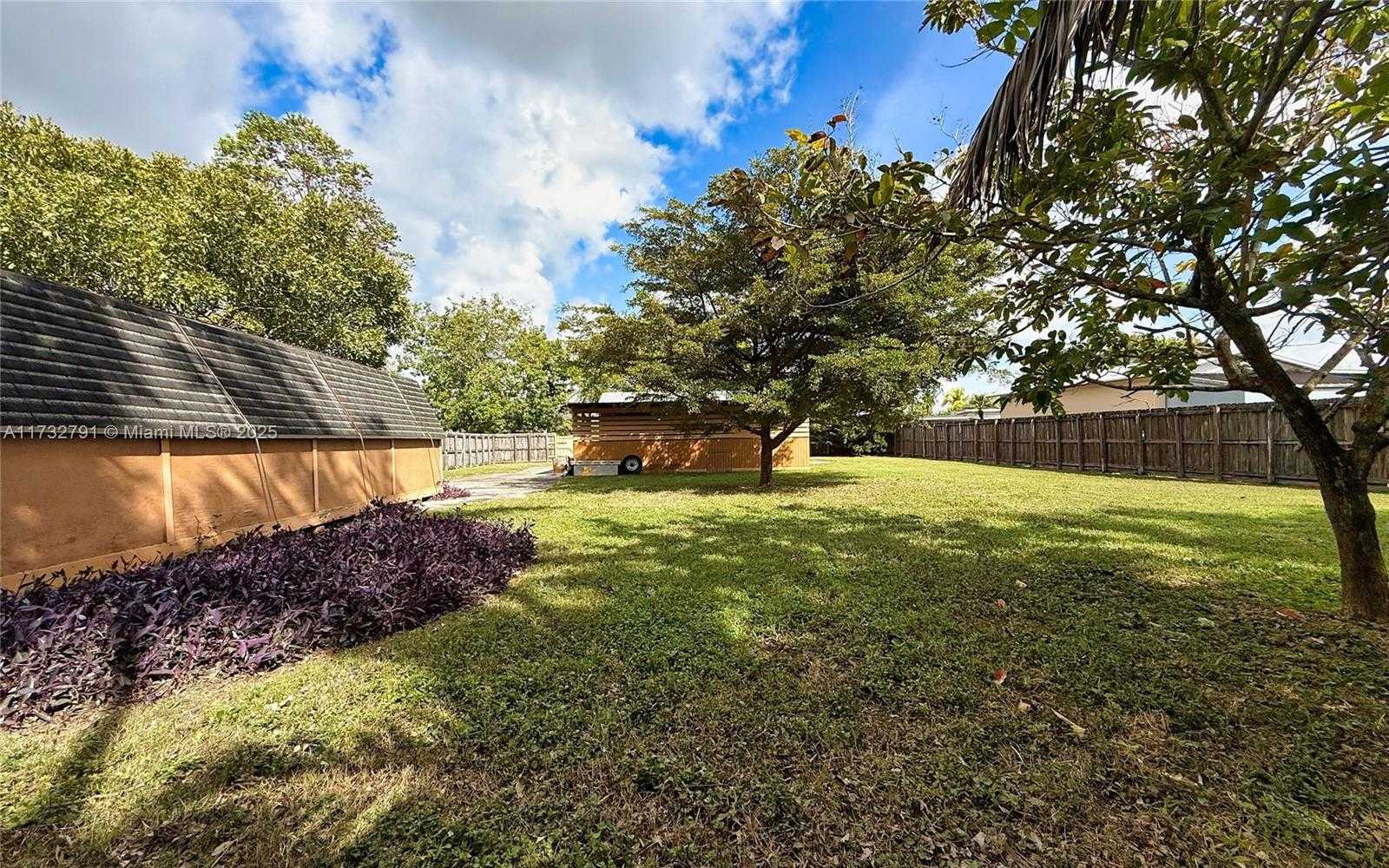 Small Image of 19280 SOUTH WEST 304TH ST, Homestead Number 32