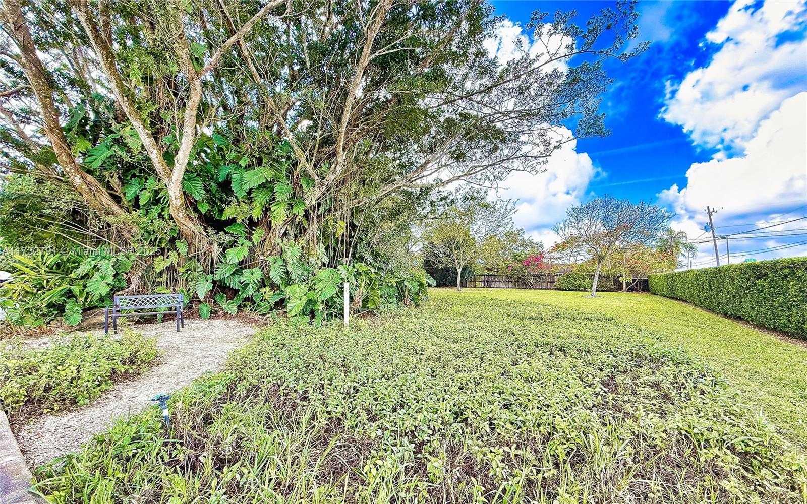 Small Image of 19280 SOUTH WEST 304TH ST, Homestead Number 34