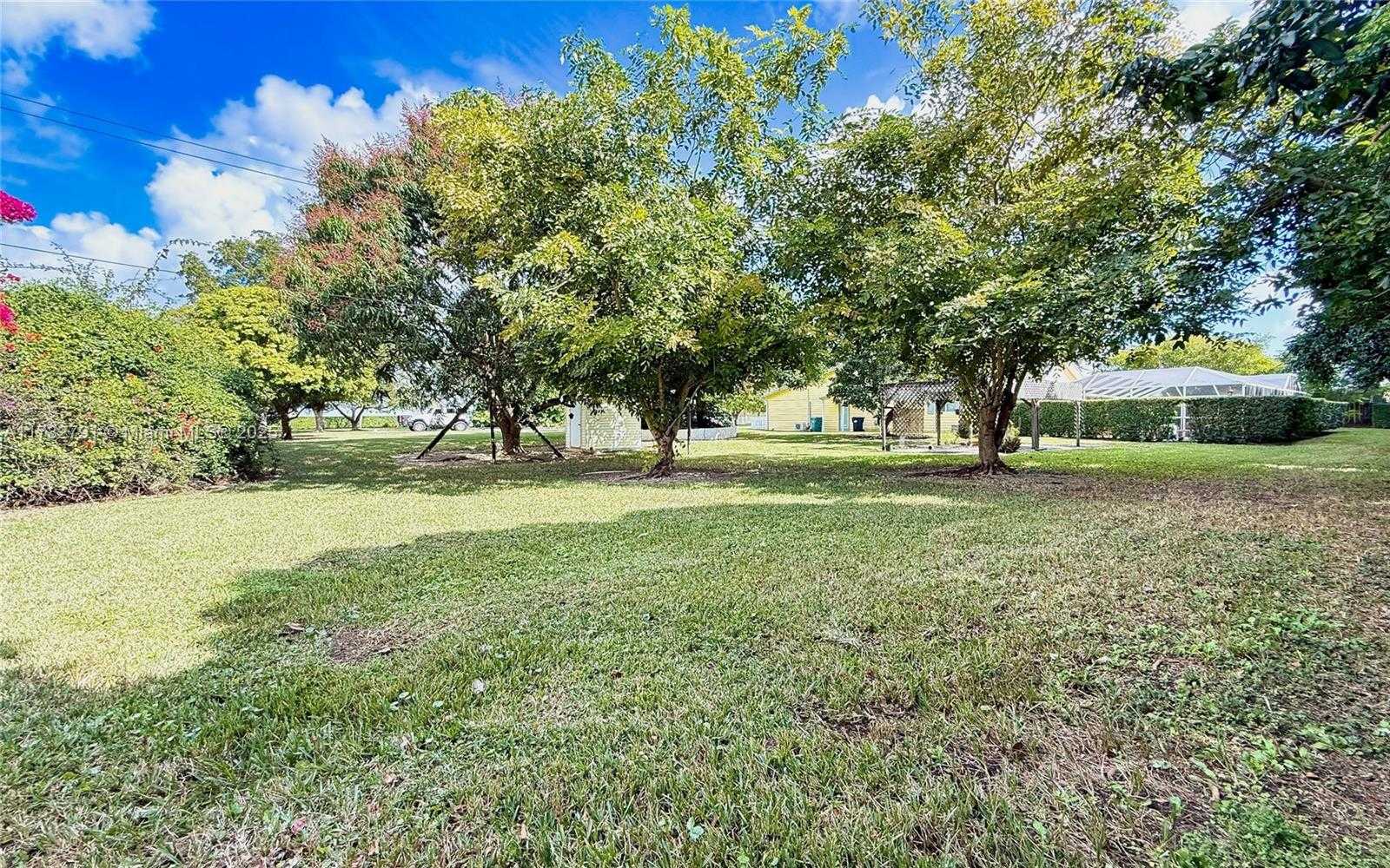 Small Image of 19280 SOUTH WEST 304TH ST, Homestead Number 37
