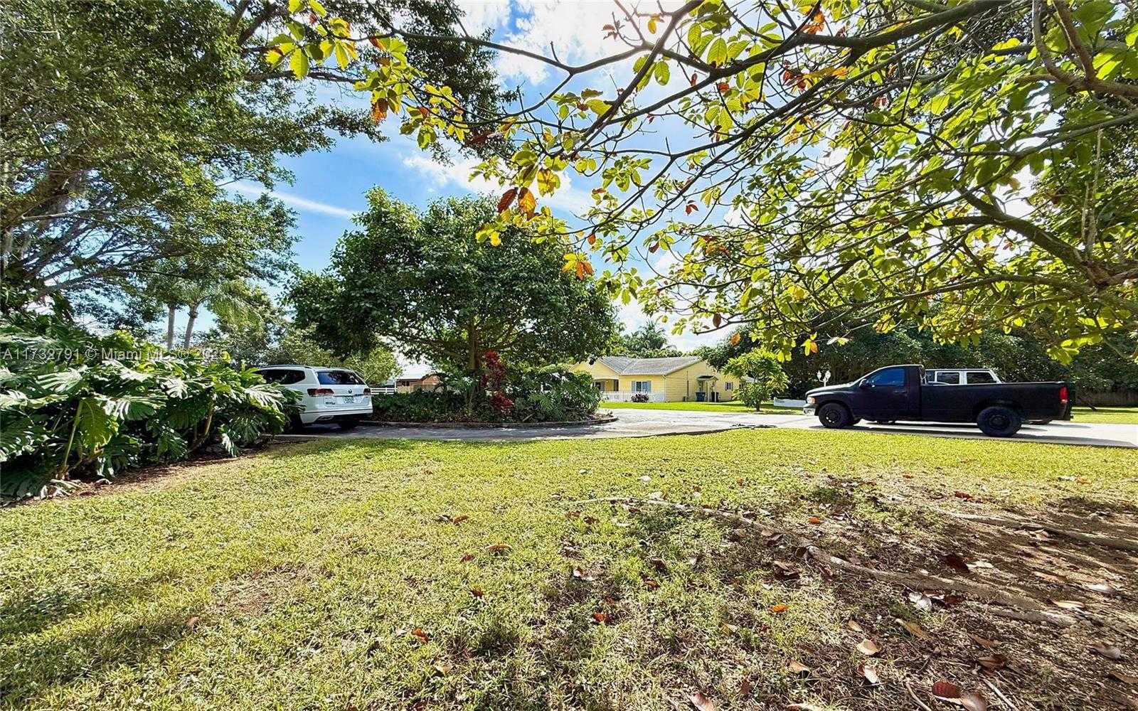 Small Image of 19280 SOUTH WEST 304TH ST, Homestead Number 40