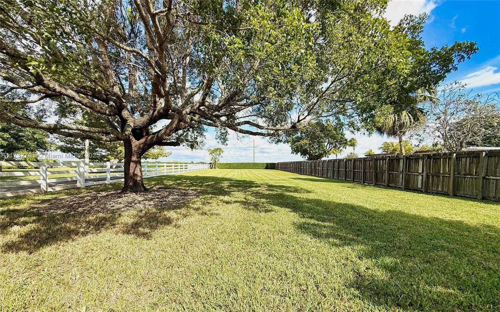 Small Image of 19280 SOUTH WEST 304TH ST, Homestead Number 44